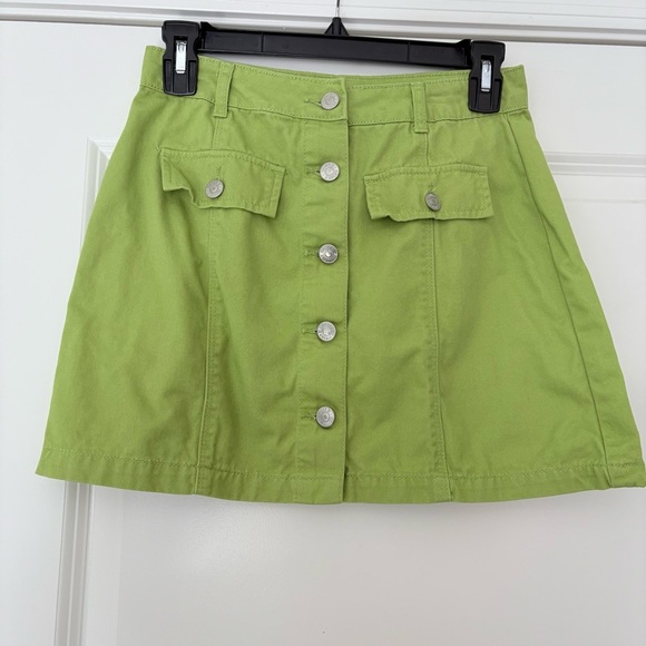 Forever 21 Green Mini Skirt with Pockets - Picture 1 of 7